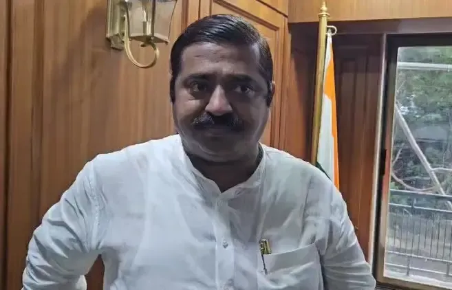 क्या संसद में गंभीर चर्चा के बजाय नौटंकी हो रही है? राम कदम का विपक्ष को संदेश