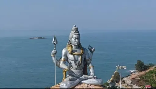 क्या आप जानते हैं सावन विशेष : 237 फीट ऊंचाई और 123 फीट की प्रतिमा वाला मंदिर?