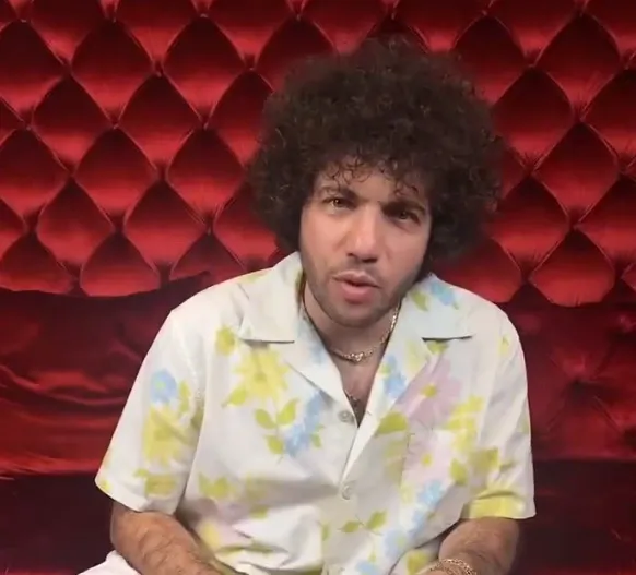 Does Selena Gomez’s Beau Benny Blanco Forget His Own Songs?
