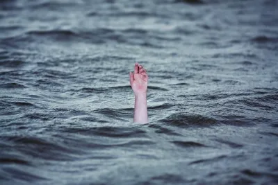 Why Did Seven Pilgrims Drown in Dwarka? One Dead, Six Rescued