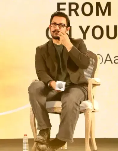Aamir Khan calls his 3 Idiots co-star Achyut Potdar 'a wonderful human being, & a great colleague'
