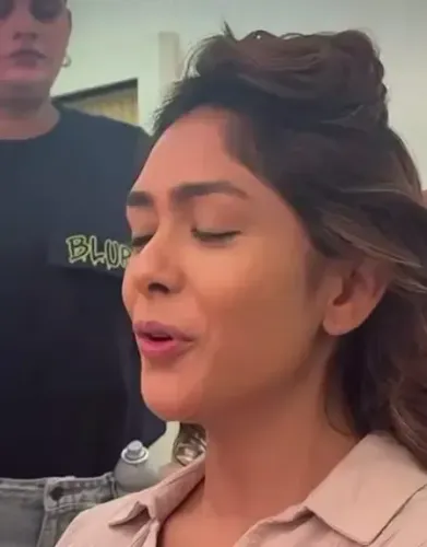 Mrunal Thakur's playlist includes 'Ishq Bulaava', 'Qaafirana' & 'Kannadi Poove' 