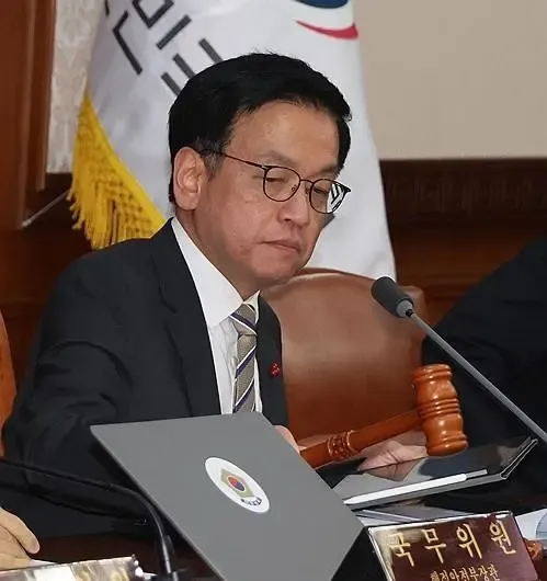 South Korea: Cabinet Requests Reevaluation of Bill for Special Counsel Investigation into President Yoon
