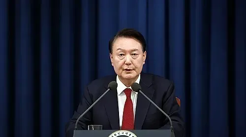 South Korea: Protests Erupt for and Against Yoon's Impeachment Near Presidential Residence