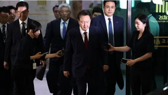 Will South Korea's Special Counsel Accept Ex-Prez Yoon's Request to Delay Martial Law Questioning?