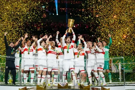 Stuttgart withstands late Bielefeld fightback for German Cup