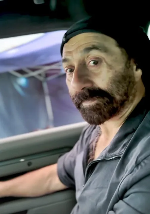 Is Sunny Deol Driving to Work on the ‘Border 2’ Set in the Hills?