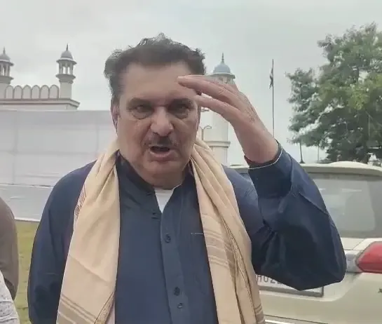 क्या रजा मुराद ने स्वतंत्रता दिवस पर देश की मिट्टी के प्रति अपने प्यार का इजहार किया?