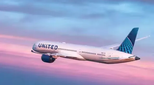 What Happened to United Airlines Flights Due to a Tech Glitch?