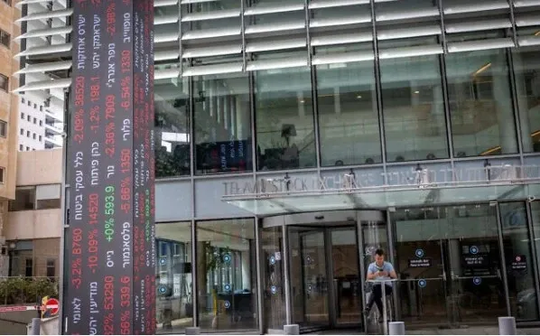 Is the Tel Aviv Stock Market Breaking Records Amidst Rising Tensions?