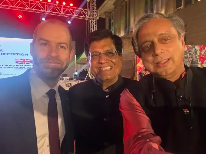 Tharoor Posts Photo with Union Minister Piyush Goyal, Fuels Speculation