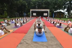 क्या बीएसएफ ने 11वें अंतर्राष्ट्रीय योग दिवस पर सीमावर्ती क्षेत्रों में भव्य योग शिविर आयोजित किया?
