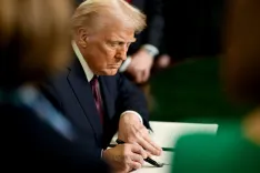 Are 15 US States Challenging Trump's Executive Order to Fast-Track Fossil Fuel Projects?