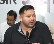 क्या एनडीए विधानसभा में एसआईआर पर चर्चा करने से बच रही है? : तेजस्वी यादव (आईएएनएस विशेष)