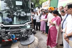 Are 460 Sprinkler Machines with Anti-Smog Guns Coming to Delhi Streets Soon?