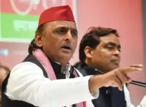क्या अखिलेश यादव ने चुनाव आयोग की निष्पक्षता पर गंभीर सवाल उठाए?