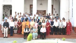 क्या रोजगार और आत्मनिर्भरता विश्वविद्यालय की प्रमुख जिम्मेदारी है? : राज्यपाल आनंदीबेन