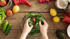 Can a Bowl of Spinach, Kale, and Broccoli Enhance Heart Health in Older Women?