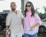 A day after quitting Test cricket, Virat visits Vrindavan with his wife Anushka 