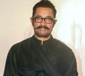 What Are Aamir Khan's Thoughts on the Importance of Learning Multiple Languages?