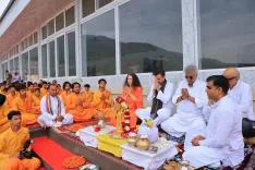 Did Anil Kapoor immerse his mother Nirmal’s ashes in Ganga at the same place where they laid dad to rest?