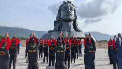 क्या ईशा फाउंडेशन ने 10,000 से अधिक रक्षा कर्मियों के लिए नि:शुल्क योग सत्र आयोजित किए?