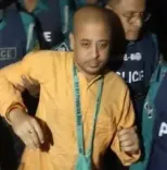 B'desh: Lawyers deny to represent Chinmoy Das; bail hearing deferred till Jan 2