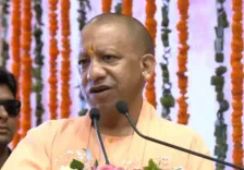 क्या 'भैंसा गाड़ी नहीं, बुलेट ट्रेन' है डबल इंजन की सरकार?: सीएम योगी आदित्यनाथ