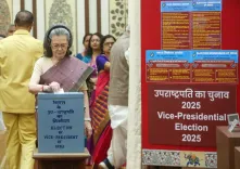 क्या भाजपा का उपराष्ट्रपति चुनाव में क्रॉस वोटिंग का दावा कांग्रेस के लिए चिंता का विषय है?