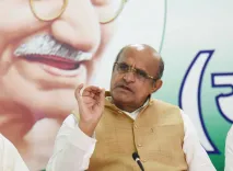 क्या बिहार चुनाव के पहले राहुल गांधी की ओर से संवैधानिक संस्था पर सवाल उठाना गलत है?
