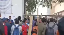 Bihar: Protesting students suspect paper leak in BPSC examination 