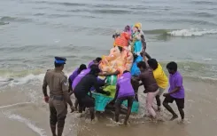 क्या चेन्नई में 1,500 से अधिक प्रतिमाओं का विसर्जन और सुरक्षा व्यवस्था कड़ी है?