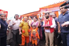 How Did Delhi CM Rekha Gupta Welcome Kanwar Pilgrims?