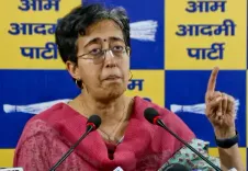 क्या भाजपा सरकार शालीमार बाग और रोहताश नगर की झुग्गियों पर बुलडोजर चलाने वाली है?