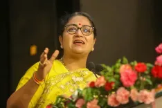 क्या देश की परंपरागत चिकित्सा पद्धतियां हमारी अमूल्य धरोहर हैं? : सीएम रेखा गुप्‍ता