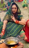 क्या रानी चटर्जी 'दूधो नहाओ पूतो फलो' के सेट पर पूरियां तलती नजर आईं?