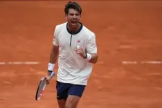 French Open: Norrie stuns Medvedev in 'crazy' rollercoaster; Zverev wins