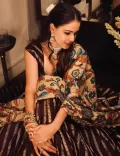 क्या हर दिन मुस्कुराने की वजह ढूंढना संभव है? जेनेलिया डिसूजा के लुक ने फैंस का दिल जीता