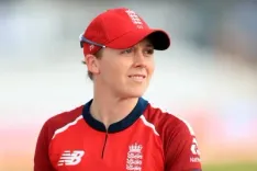 Heather Knight ruled out of home summer with hamstring injury