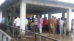 क्या हिमाचल प्रदेश के हमीरपुर जिले के चबूतरा गांव में भारी बारिश और भूस्खलन ने पांच परिवारों को बेघर कर दिया?