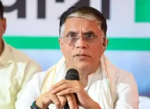 क्या अमित मालवीय के आरोपों पर पवन खेड़ा का जवाब सही है?