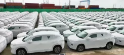 Did India’s Passenger Vehicle Sales Surpass 10 Lakh in Q1 FY26?