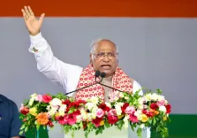 क्या जगदीप धनखड़ के इस्तीफे का कारण देश को बताना चाहिए सरकार?
