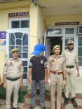 क्या जम्मू पुलिस ने कुख्यात अपराधी को पीएसए के तहत गिरफ्तार किया?