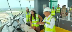 क्या जिलाधिकारी मेधा रूपम ने जेवर इंटरनेशनल एयरपोर्ट का निरीक्षण किया?