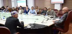 J&K CM Omar Abdullah stresses on minimising power cuts during winter