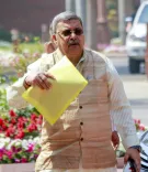 क्या कल्याण बनर्जी ने टीएमसी संसदीय दल के मुख्य सचेतक पद से इस्तीफा दिया?