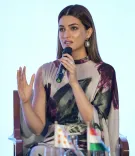क्या कृति सेनन बन गईं यूएनएफपीए की ब्रांड एंबेसडर? साझा किया एक प्रेरणादायक संदेश