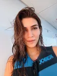 Did Kriti Sanon Channel Zeenat Aman’s ‘Samundar Mein Naha Ke’ Vibes on Her Holiday?