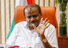 Is K'taka's Government Overwhelmed by Corruption? Union Minister Kumaraswamy Responds to MLA's Allegations